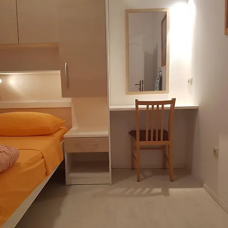 Center Apartment *